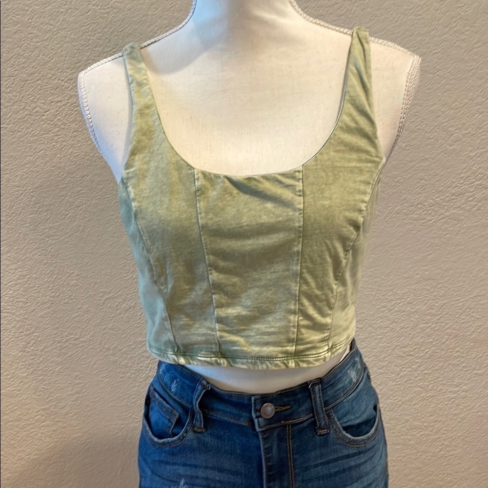Sleek Green Women's Crop Top